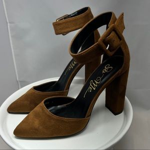 So Me Woman’s Faux Suede Heels